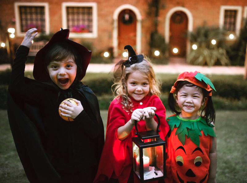 Lees meer over het artikel Halloween, Ognissanti e il Giorno dei morti/Allerheiligen en Allerzielen